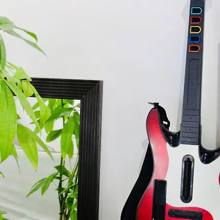 Barbarella Kanakades